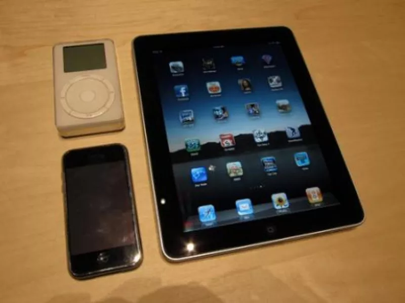 Apple iPad 2 64GB, Apple iPhone 4 16GB, Nikon D700 Kit 24-120mm VR Lens