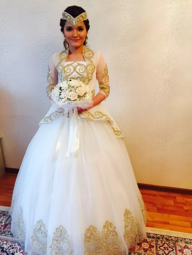 Сдам на прокат свадебное платье в казахском национальном стиле